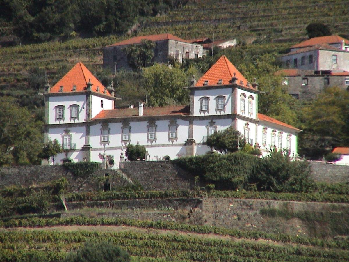 Casa Das Torres De Oliveira Мезан-Фриу Экстерьер фото