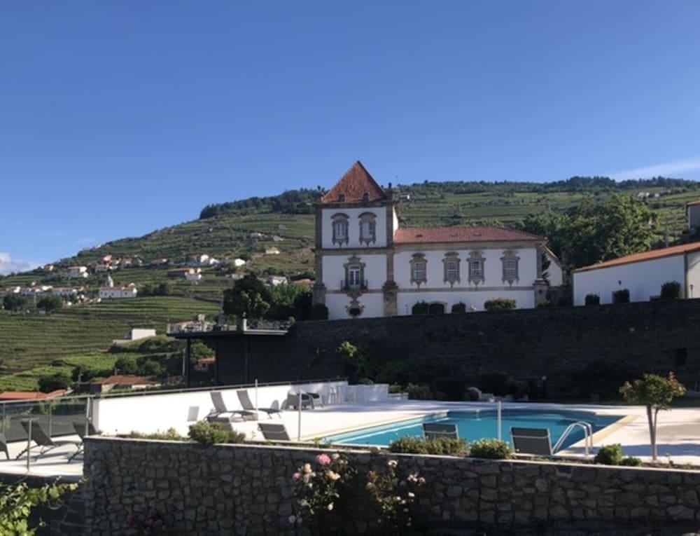 Casa Das Torres De Oliveira Мезан-Фриу Экстерьер фото