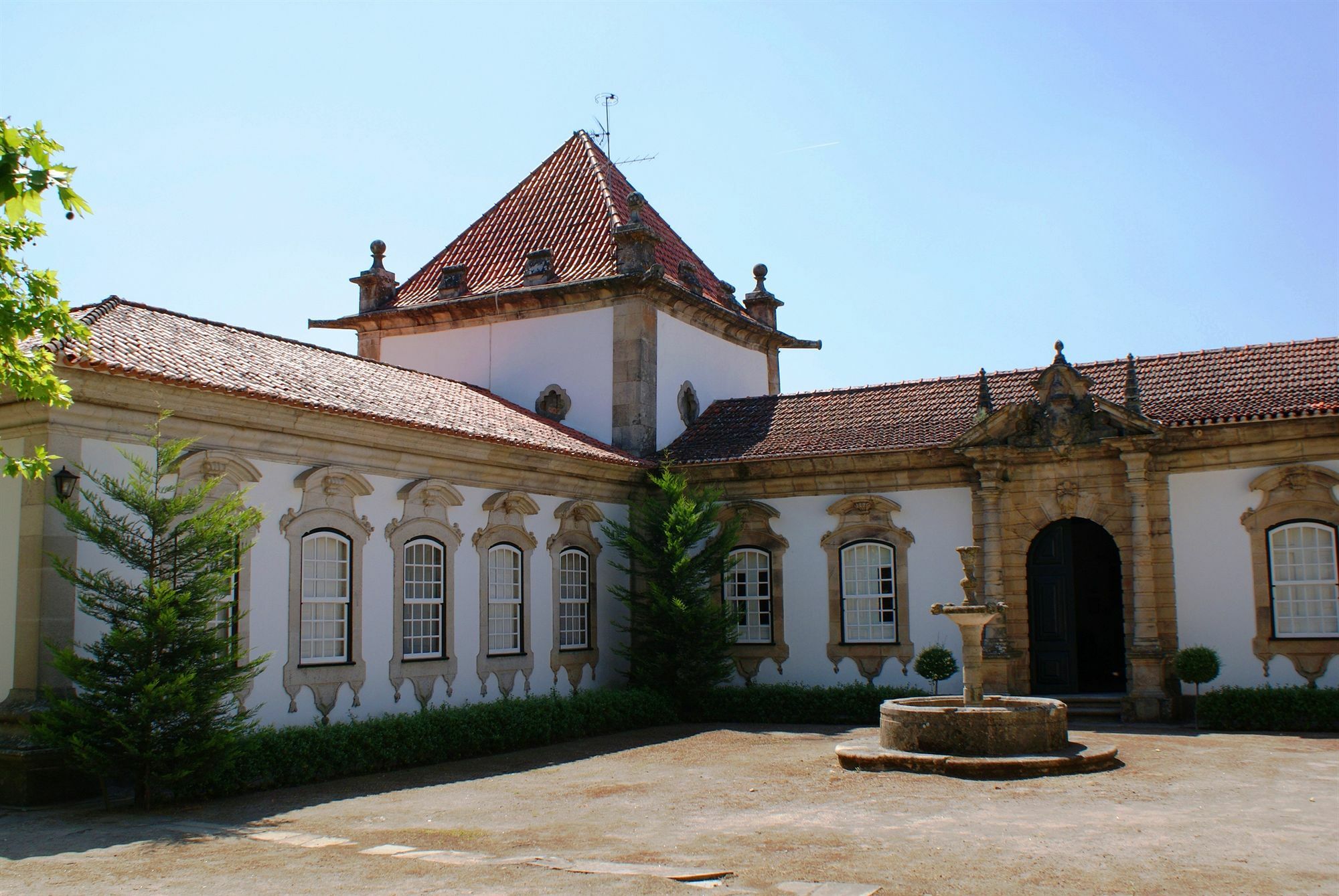 Casa Das Torres De Oliveira Мезан-Фриу Экстерьер фото